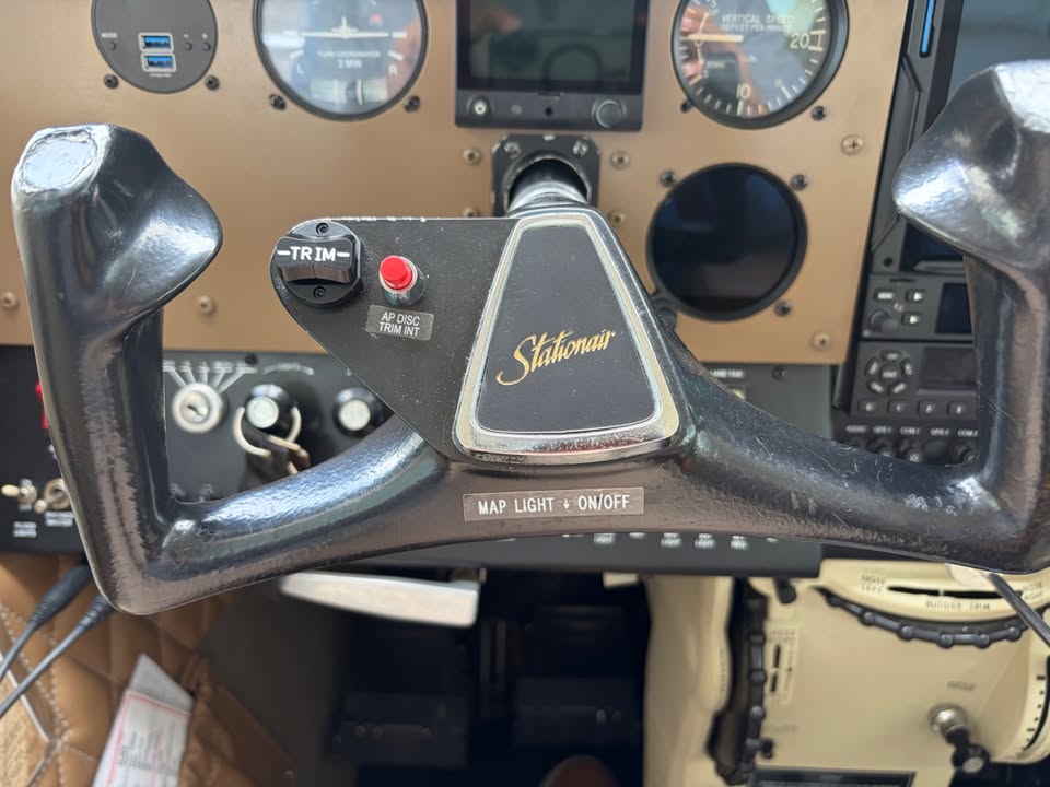 1970 Cessna P206E, photo 14