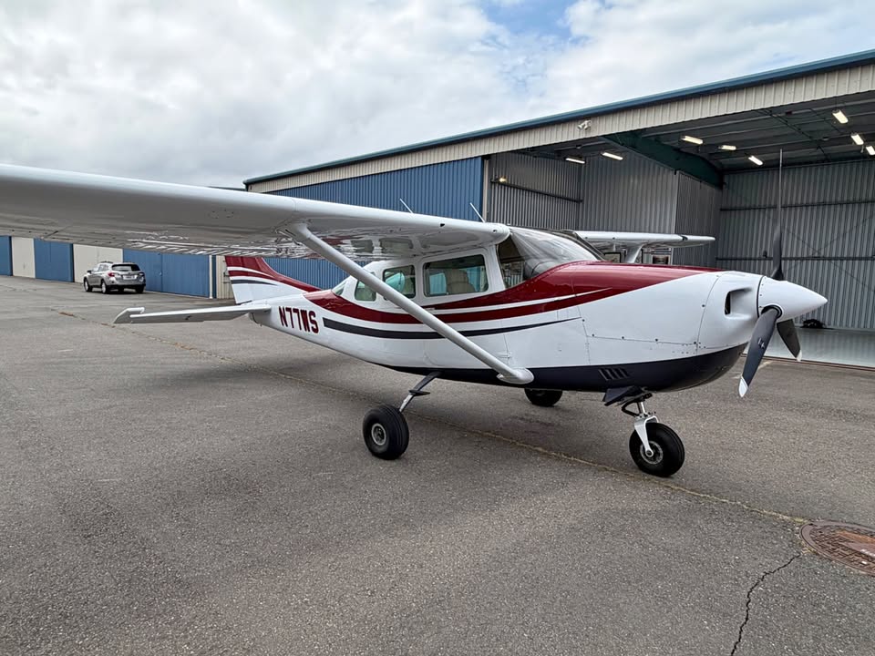 1970 Cessna P206E, photo 1
