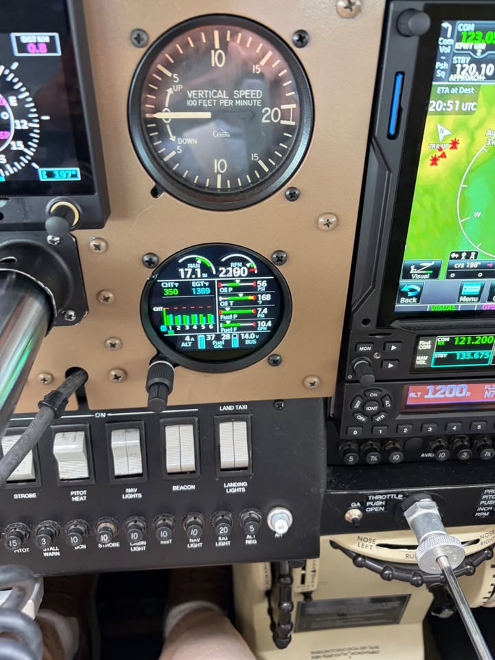 1970 Cessna P206E, photo 17