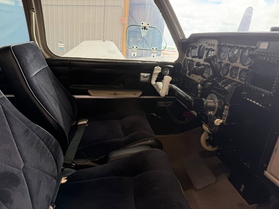 1964 Beechcraft baron B55, photo 8