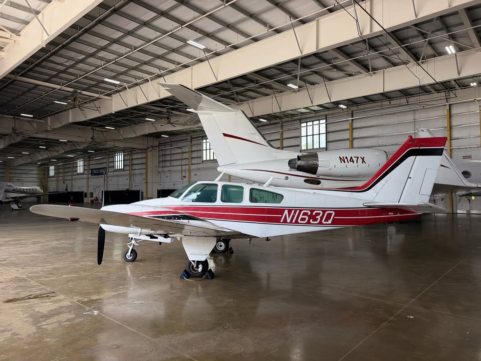 1964 Beechcraft baron B55, photo 3