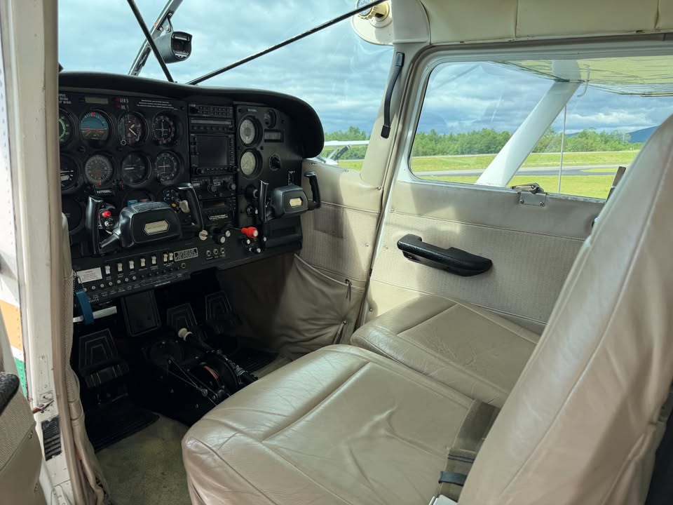 1977 Cessna 185, photo 2