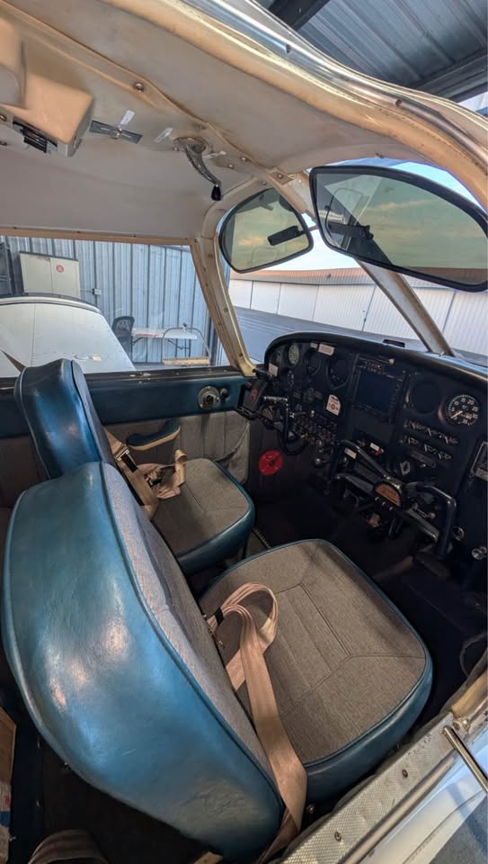 1966 Piper Cherokee PA-28-140, photo 6