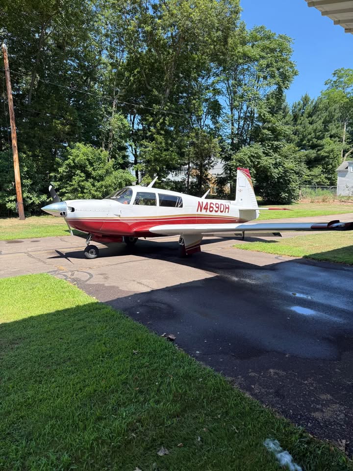 1979 Mooney M20J-201, photo 2