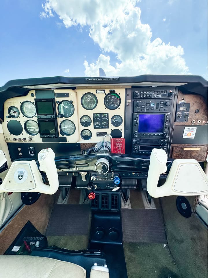 1981 Beechcraft Beechraft Bonanza A36, photo 5