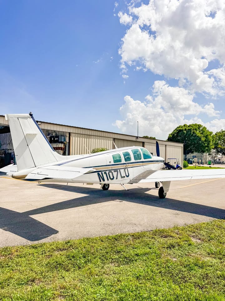 1981 Beechcraft Beechraft Bonanza A36, photo 3