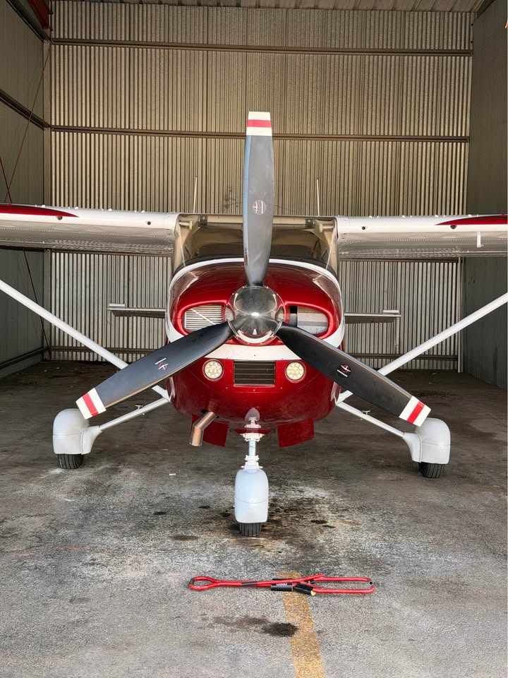 1976 Cessna 182P, photo 2