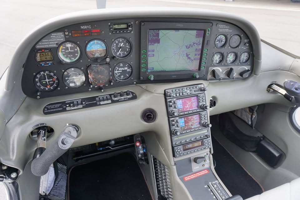 2003 Cirrus SR20, photo 12