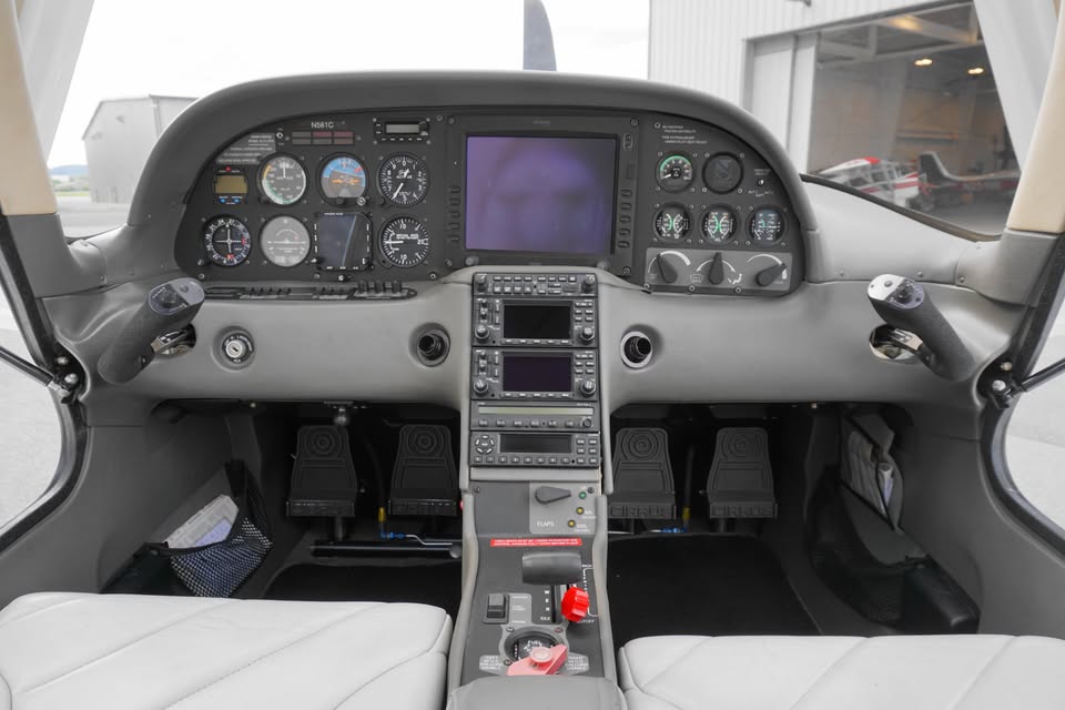 2003 Cirrus SR20, photo 15