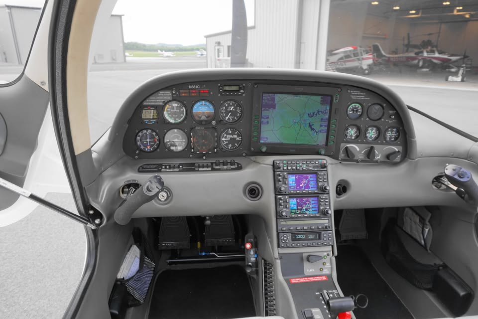 2003 Cirrus SR20, photo 13
