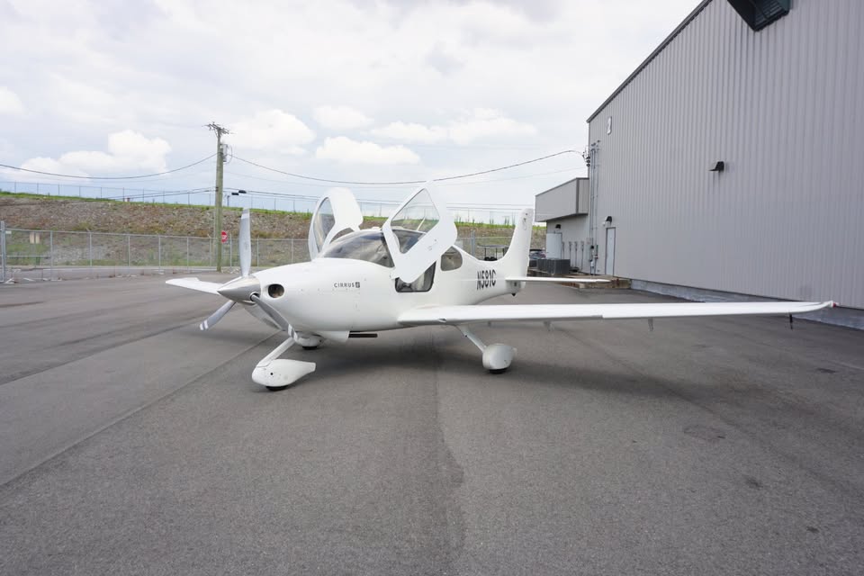 2003 Cirrus SR20, photo 3