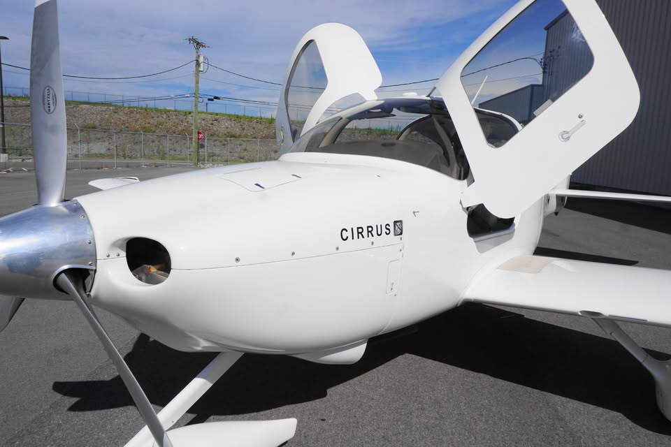 2003 Cirrus SR20, photo 4