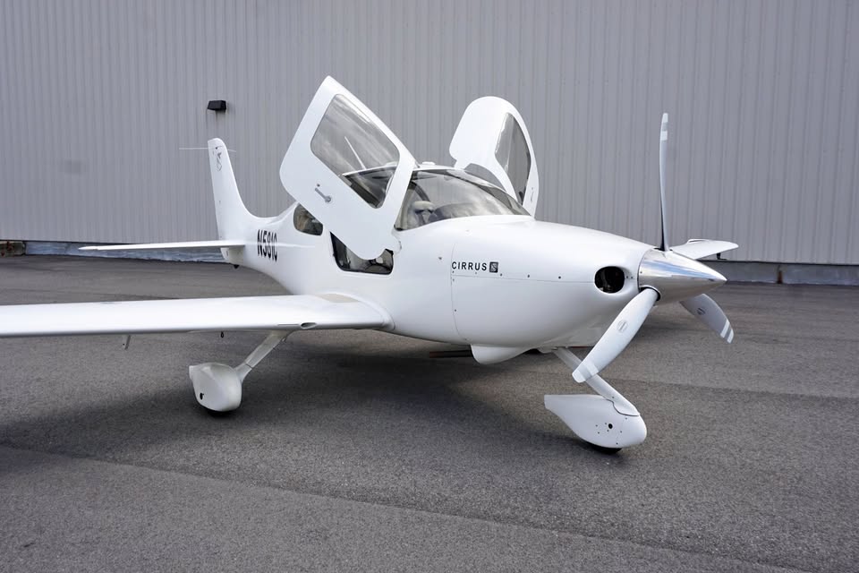 2003 Cirrus SR20, photo 1