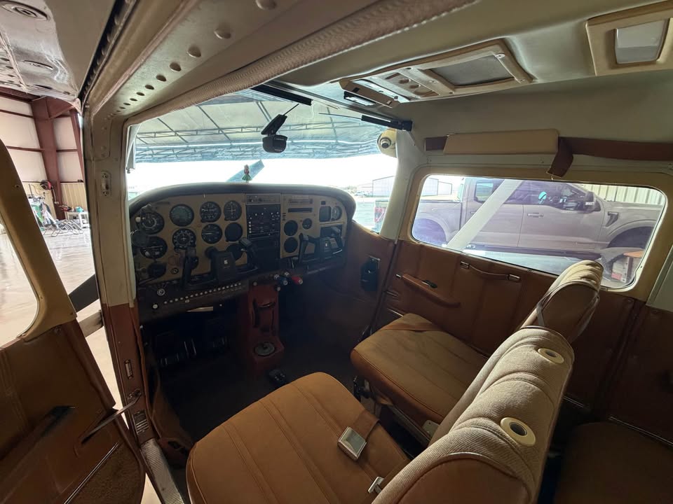 1978 Cessna 182Q, photo 2