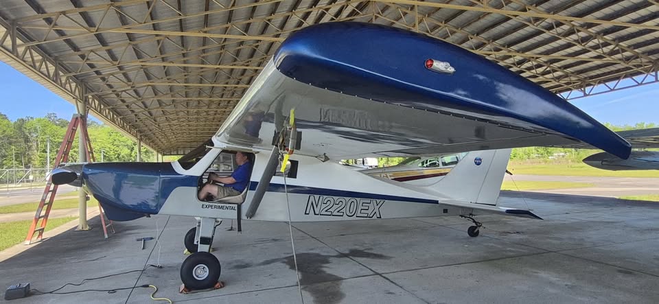2010 airplane., photo 5