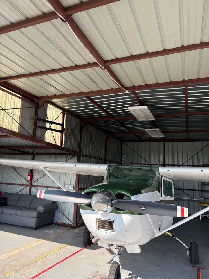 1967 Cessna 182K Skylane, photo 2