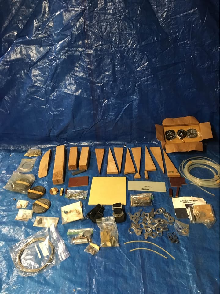 Airplane kit, photo 9