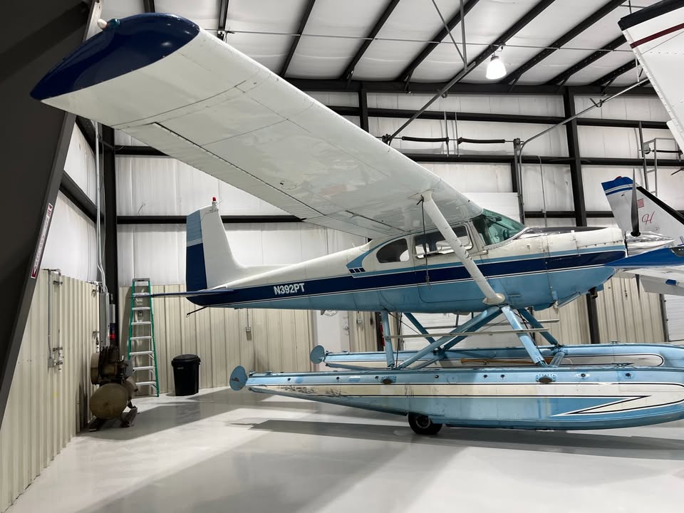 1958 Cessna 180a, photo 5