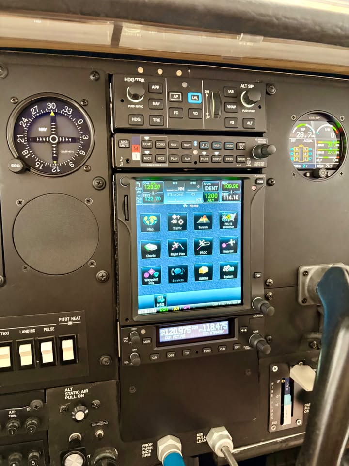 1985 Cessna 182R, photo 16