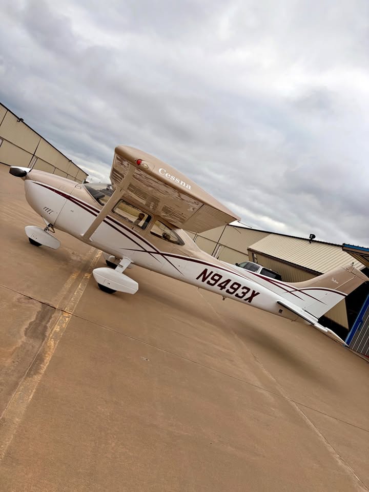 1985 Cessna 182R, photo 1