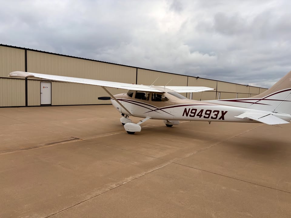1985 Cessna 182R, photo 5