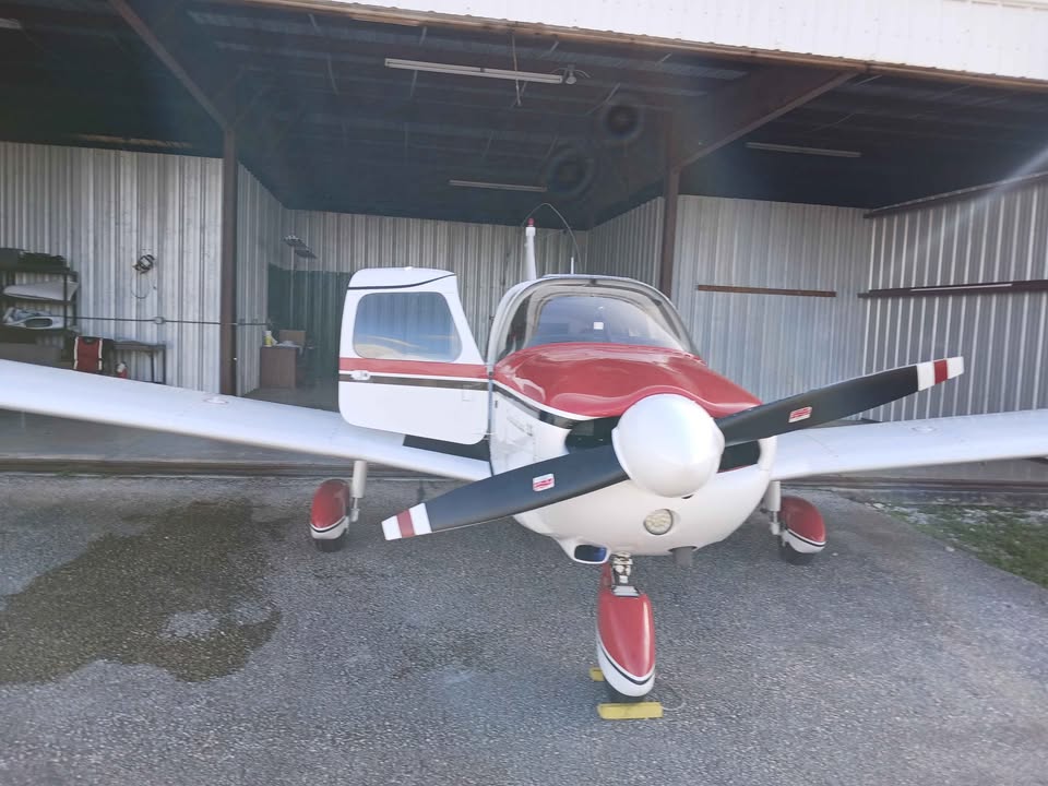 1964 Piper PA 28 - 235 HP Cherokee, photo 2