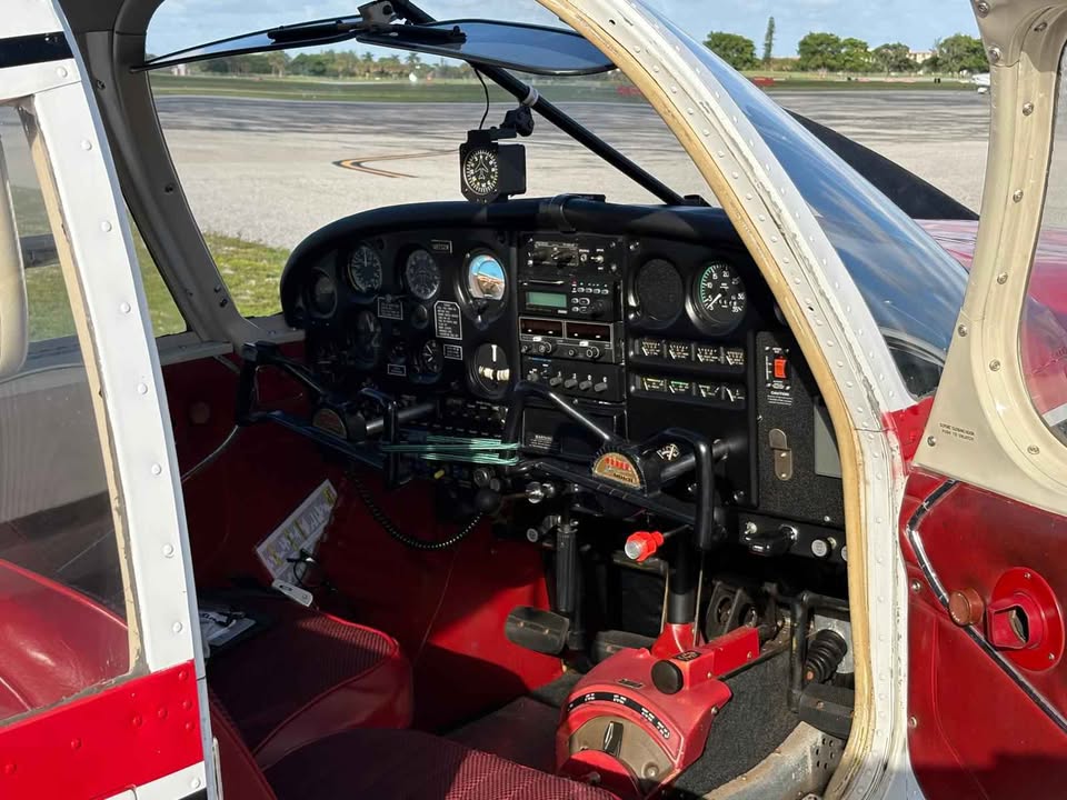 1964 Piper PA 28 - 235 HP Cherokee, photo 4