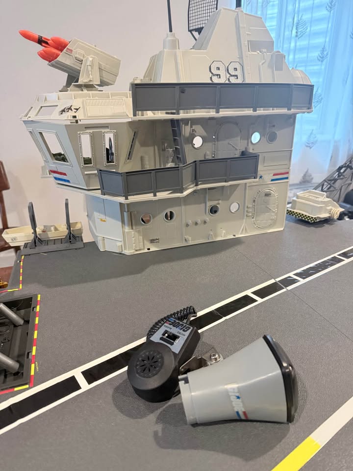1985 G.I. Joe U.S.S. Flagg Aircraft Carrier – 96% Complete, photo 7