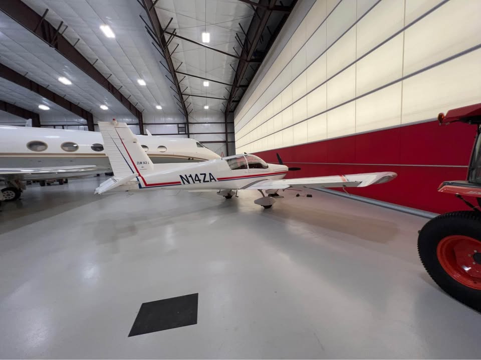 1997 Zlin Manufactured by Morovan Zlin 143L FAA Certified, photo 2