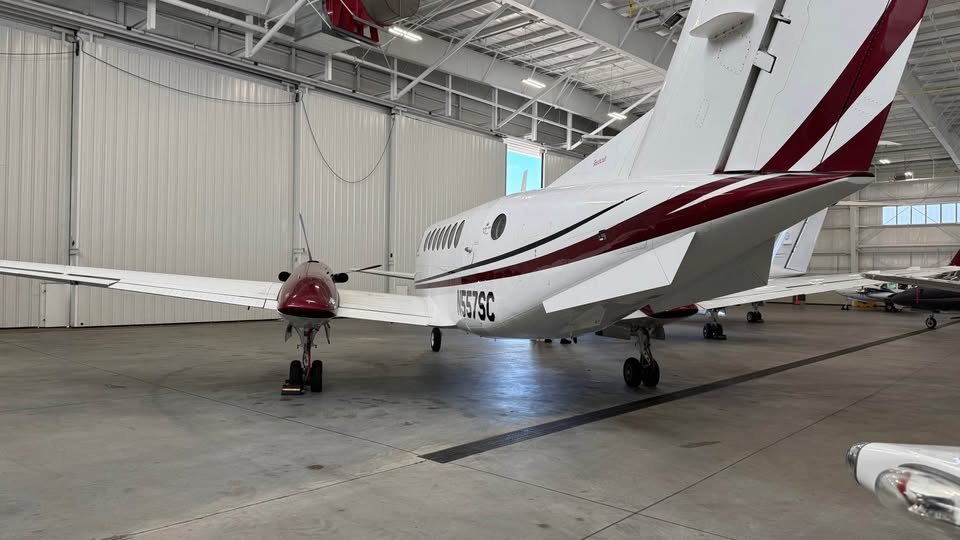 2014 Beechcraft Beech King Air 350i, photo 3