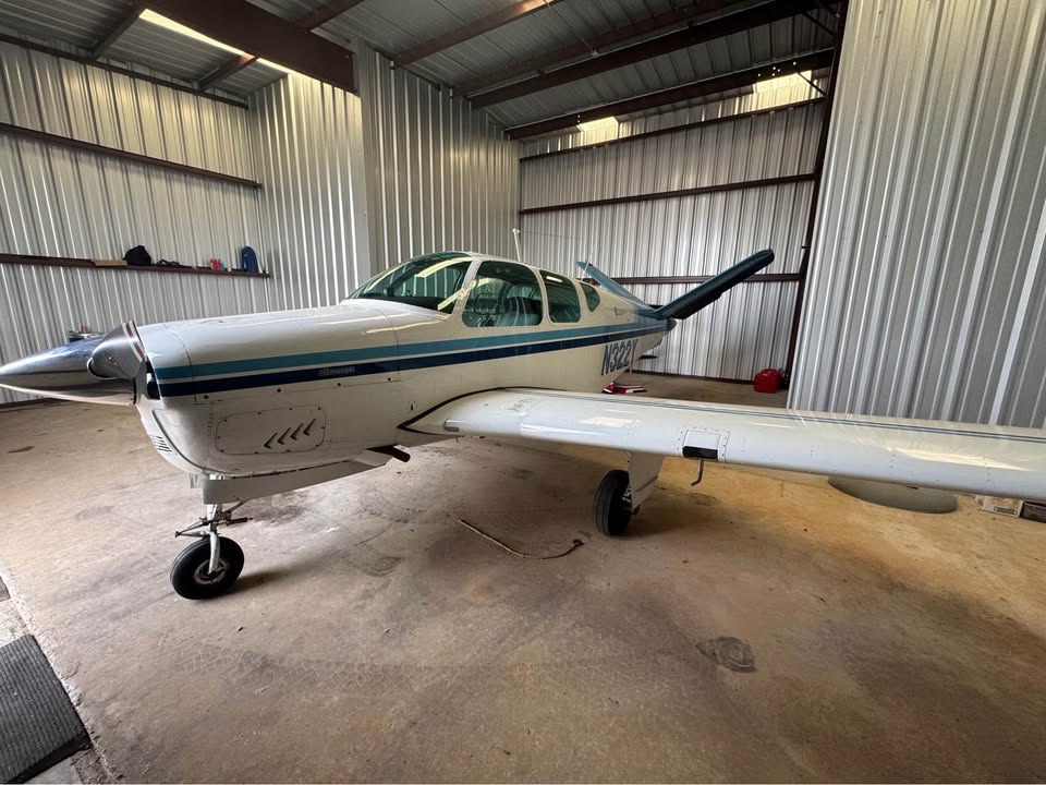1960 Beechcraft M-35 Bonanza, photo 5