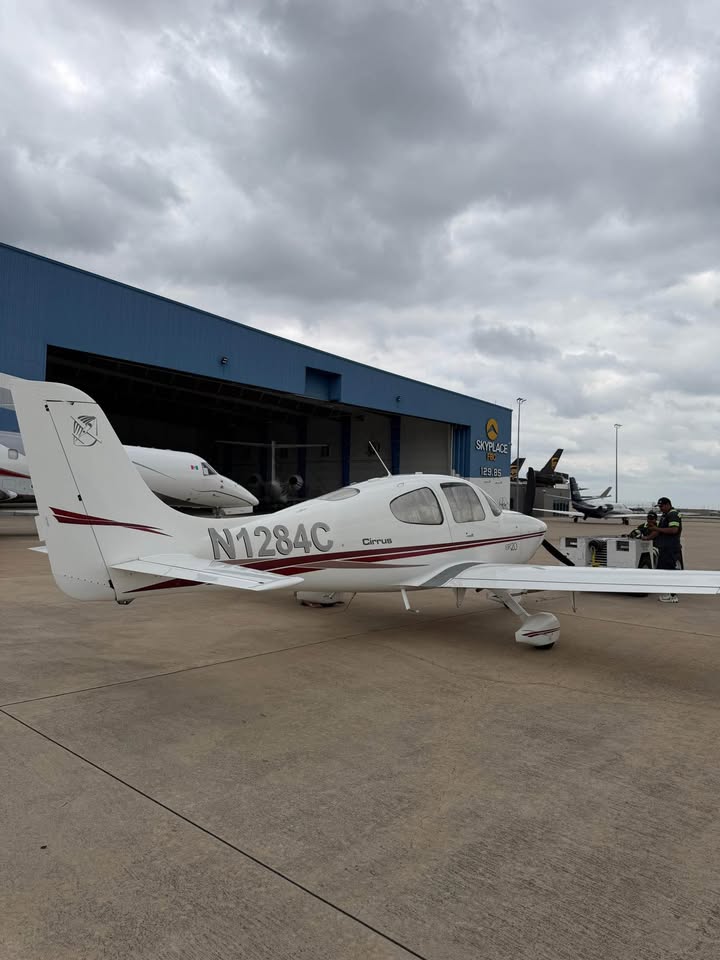 Cirrus SR20, photo 7