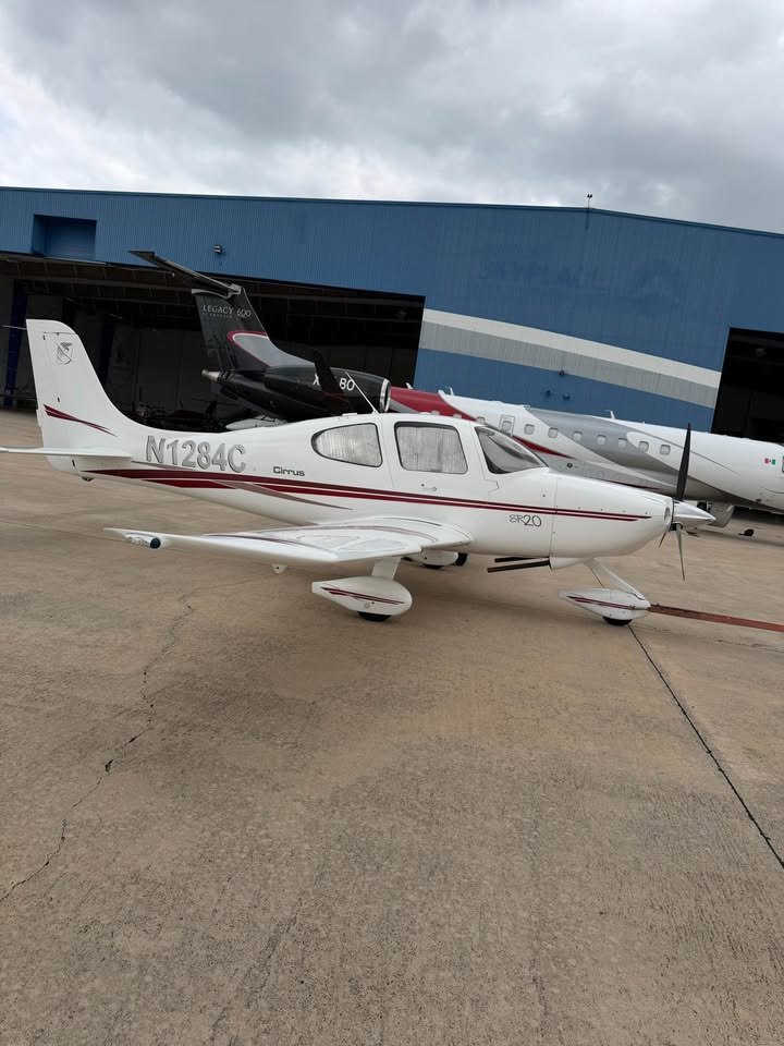 Cirrus SR20, photo 6