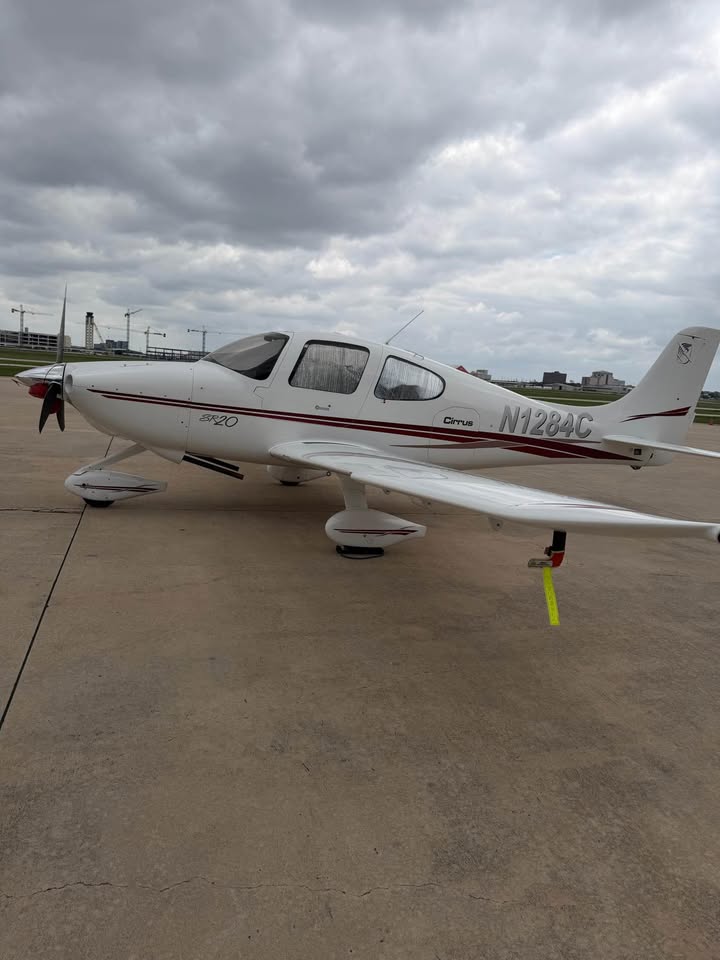 Cirrus SR20, photo 3