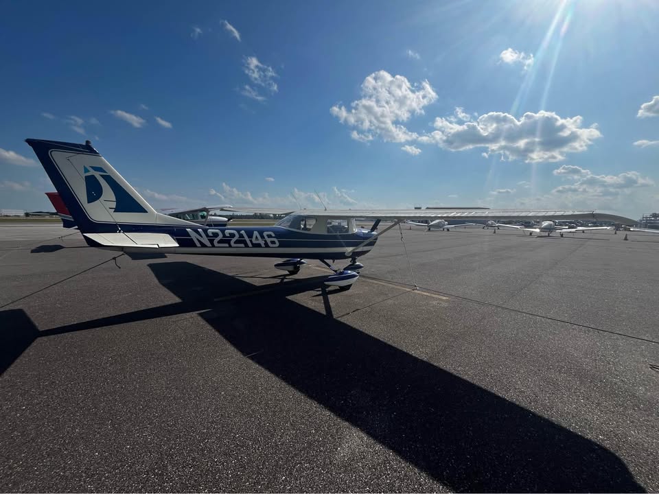 1967 Cessna C150H, photo 3