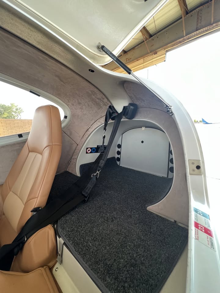 2004 Diamond DA40, photo 8