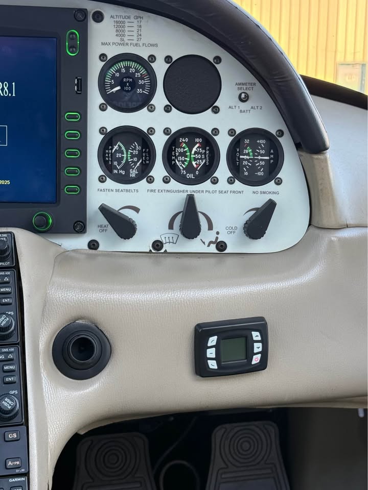2004 Cirrus SR22, photo 10