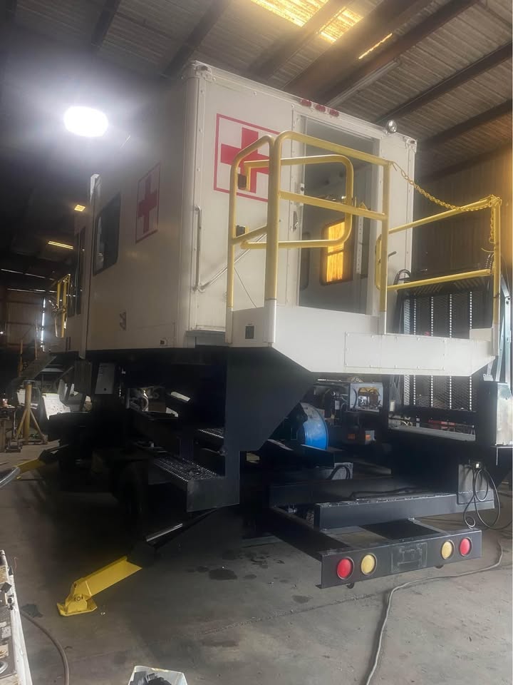 1997 Airport Airplane Ambu-lift 20 Feet High Diesel Cummins Ambulift Wheelchair, photo 4