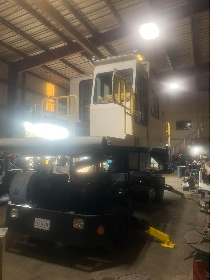 1997 Airport Airplane Ambu-lift 20 Feet High Diesel Cummins Ambulift Wheelchair, photo 2