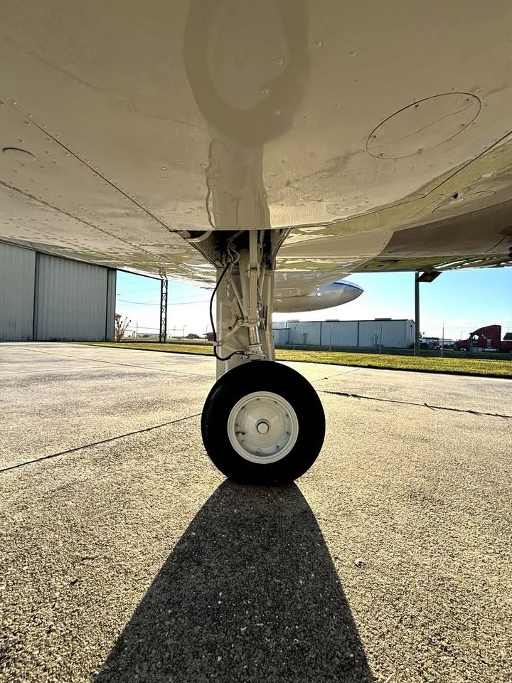 1961 Cessna 310f, photo 11