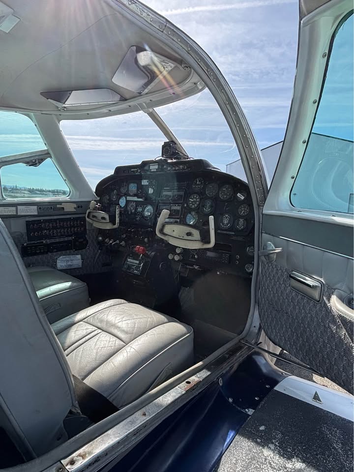 1964 Cessna 310I (Riley Turbo Stream), photo 2
