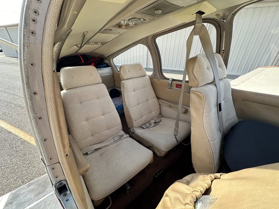 1967 Beechcraft V35 Bonanza, photo 3