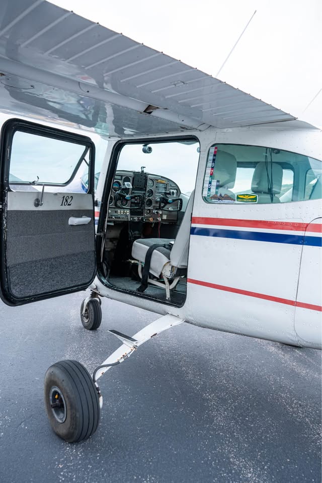 1965 Cessna 182H Skylane, photo 6