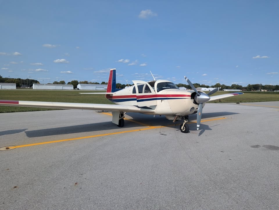 1975 Mooney M20F, photo 2