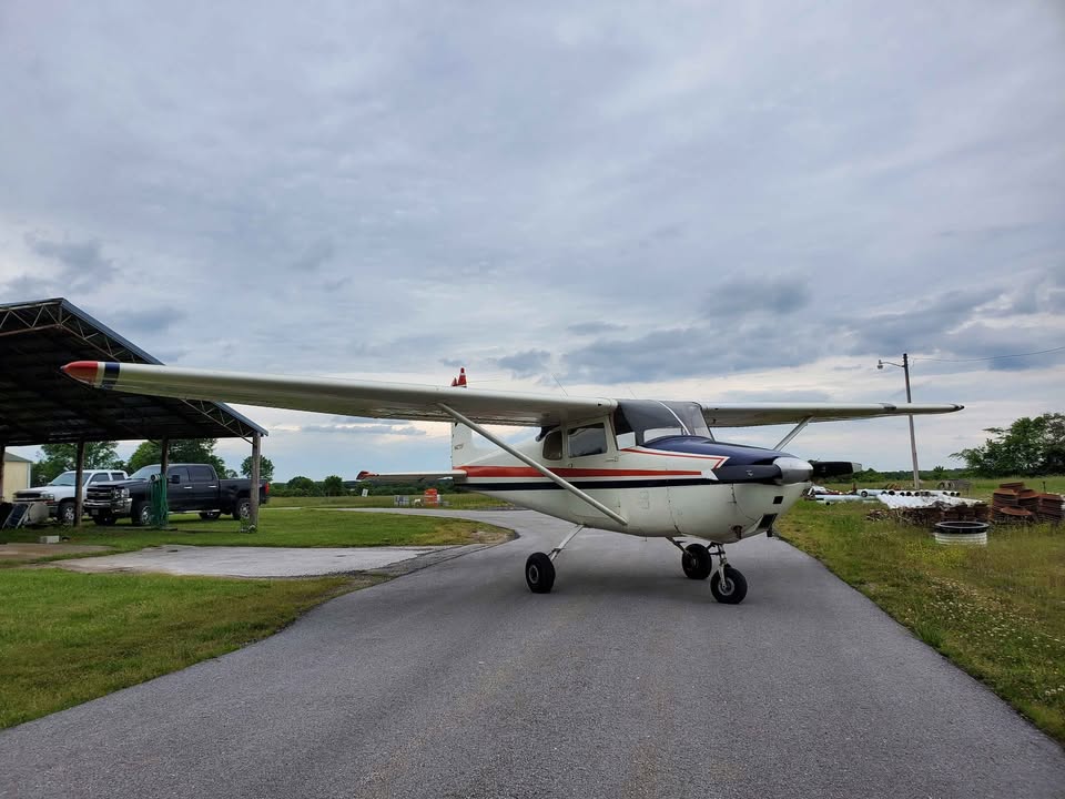 1958 Cessna 172, photo 3