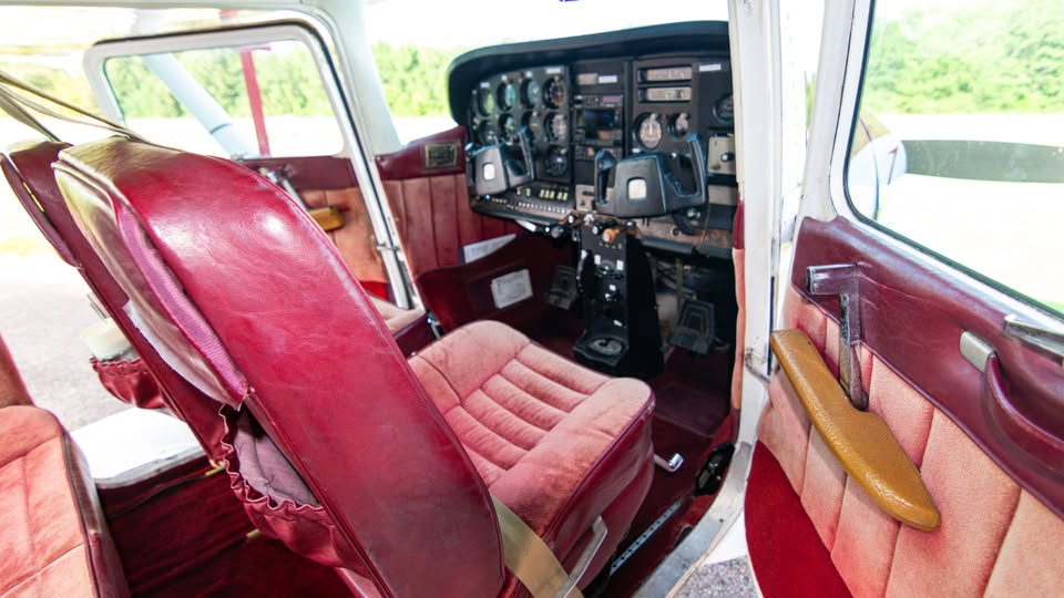 1975 Cessna 182p, photo 16