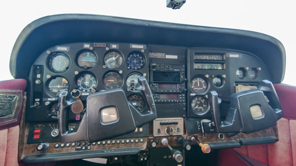 1975 Cessna 182p, photo 11