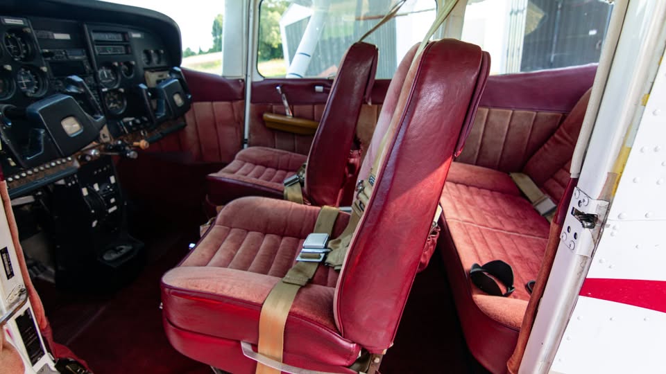 1975 Cessna 182p, photo 13