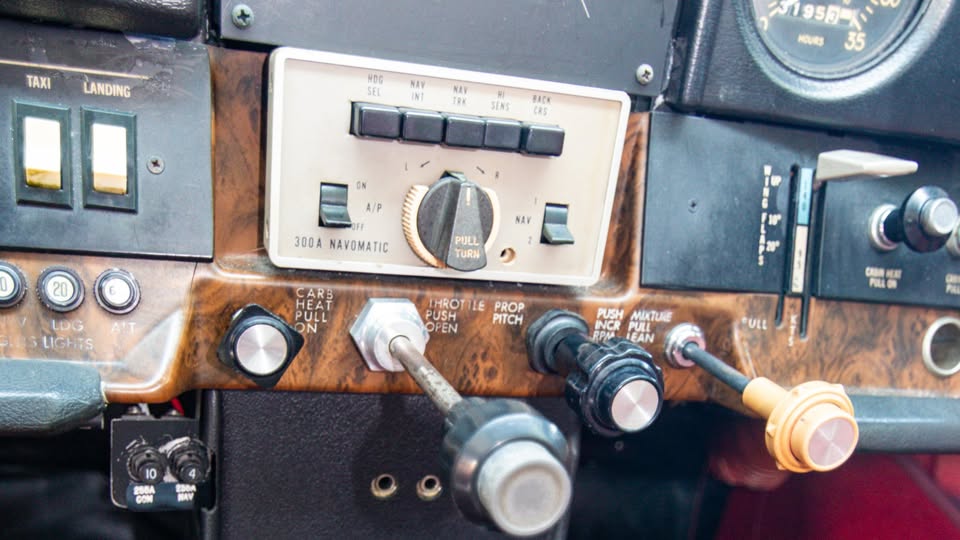 1975 Cessna 182p, photo 15