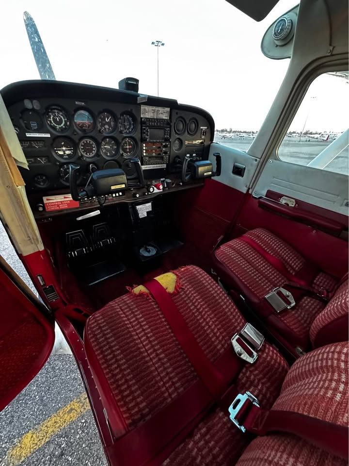 1981 Cessna 172p - skyhawk, photo 4